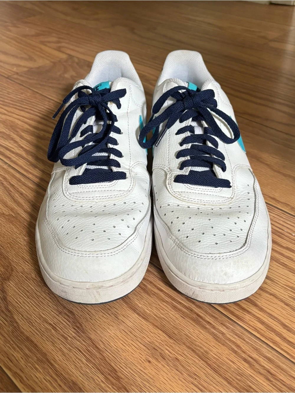 Nike Men’s White Low-Top Sneakers with Teal and Navy Accents
